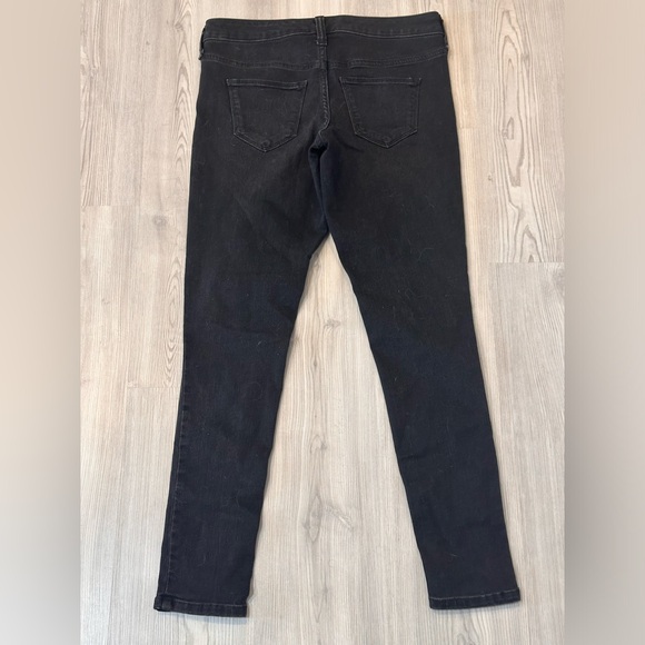 Universal Thread Black Mid Rise Skinny Jean - Picture 6 of 7